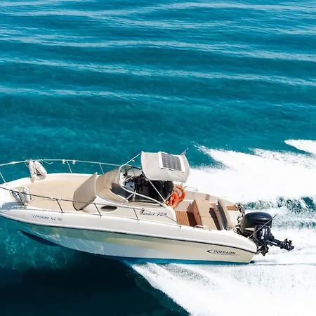 Jeronimo Zante Cruises 船屋
